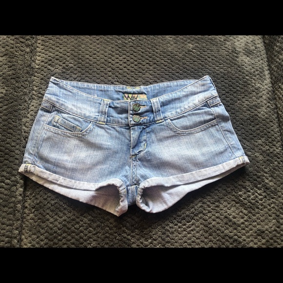 WAX Cuffed Jean Shorts - Picture 2 of 5